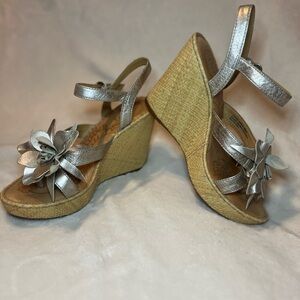 Born Concept Wedge Sandals Silver Womens size 8